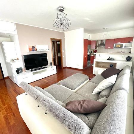 Elegant Apartment In Milan With Panoramic Terrace Εξωτερικό φωτογραφία